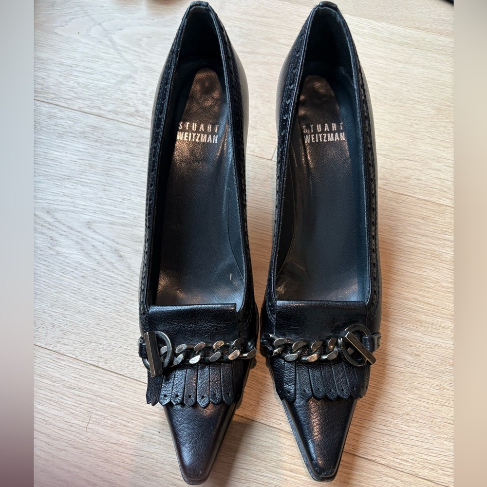 Stuart Weitzman Black Pointed Leather Heels with fringe, gun metal chain detail
